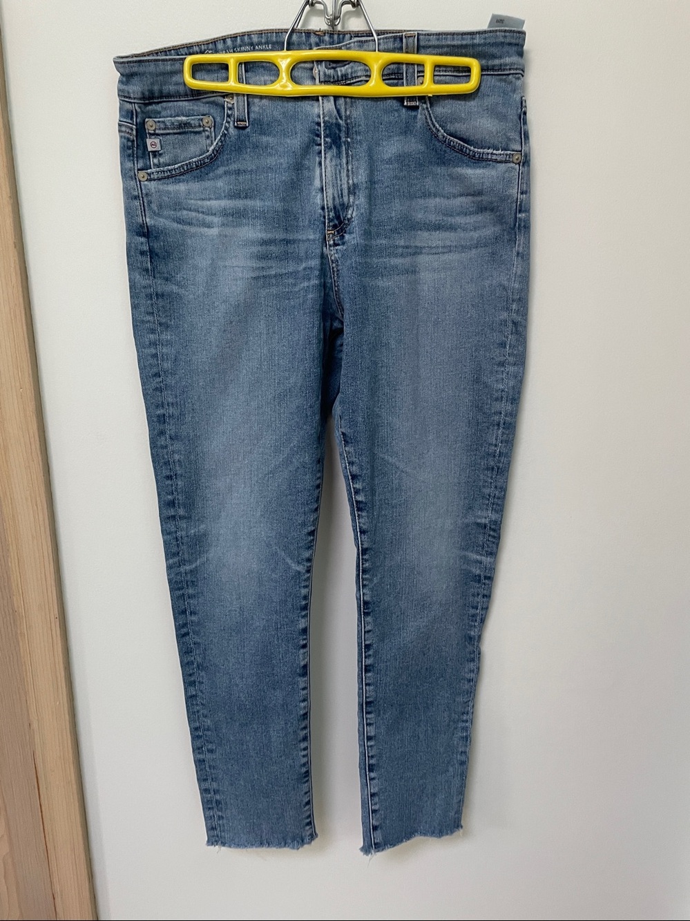 AG Farrah Jeans 32